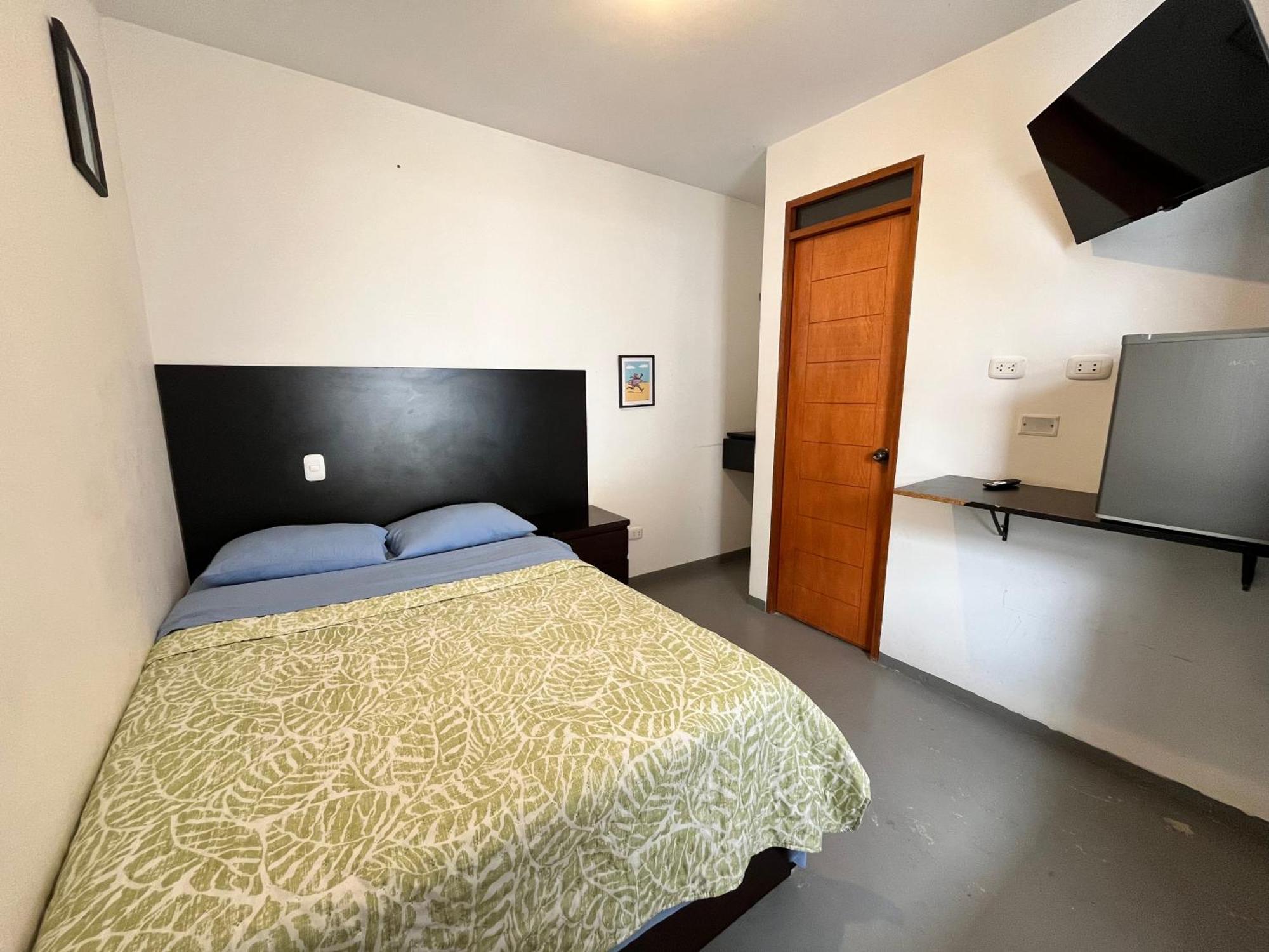 Bravo Hostels: Surf House プンタ・エルモサ エクステリア 写真